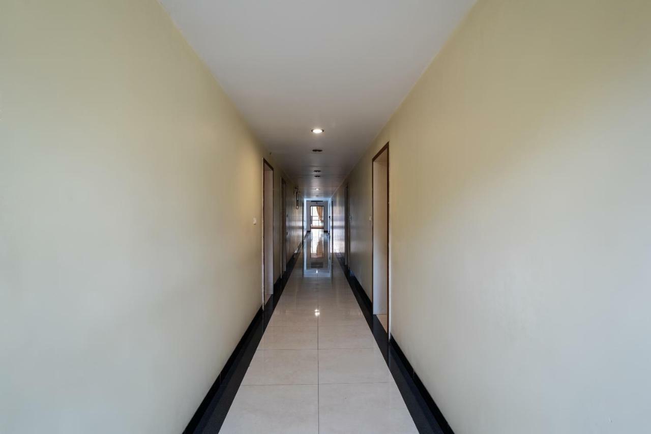 Oyo 44695 Hotel Mango Sawantwadi Exterior foto